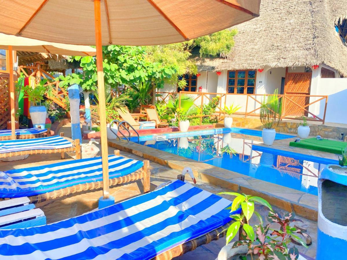 Utulivu Bungalow Нунгви Екстериор снимка