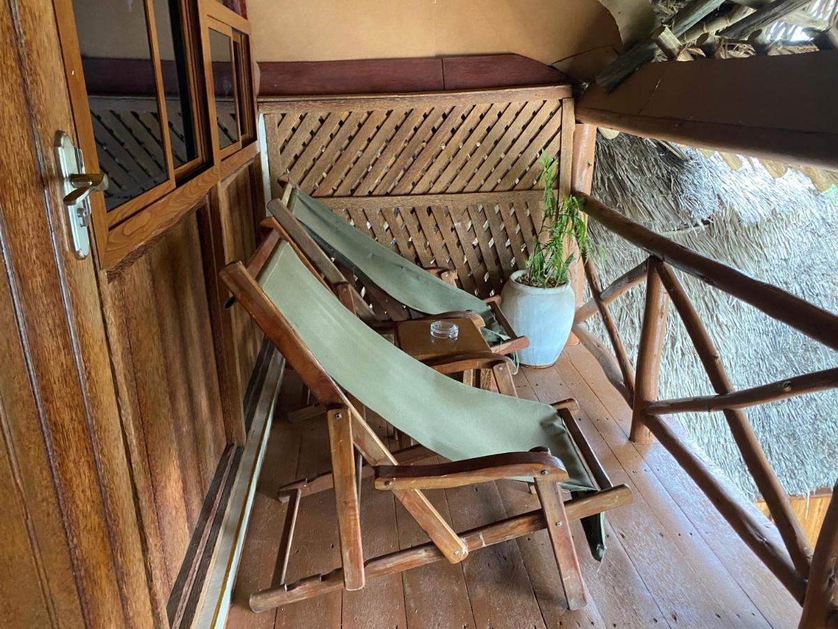 Utulivu Bungalow Нунгви Екстериор снимка