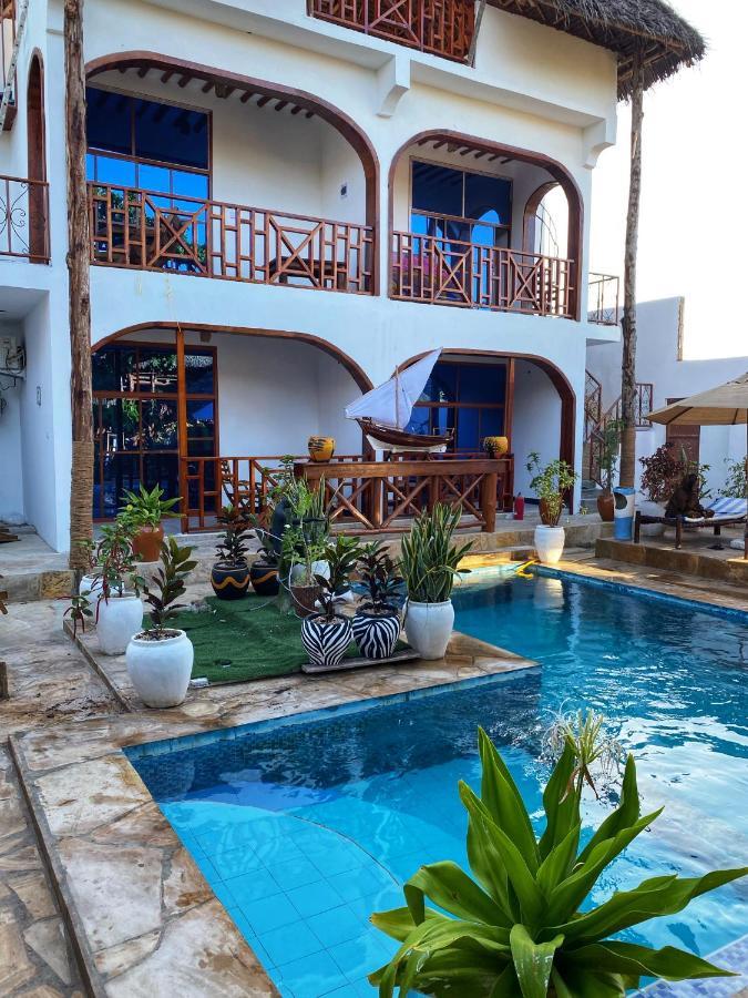 Utulivu Bungalow Нунгви Екстериор снимка